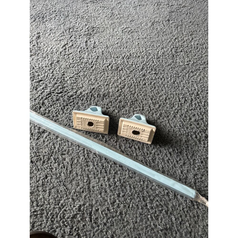 Vtg Ceramic Towel Bar Post Holders & Bar -Blue, Brand New! - Picture 5 of 5